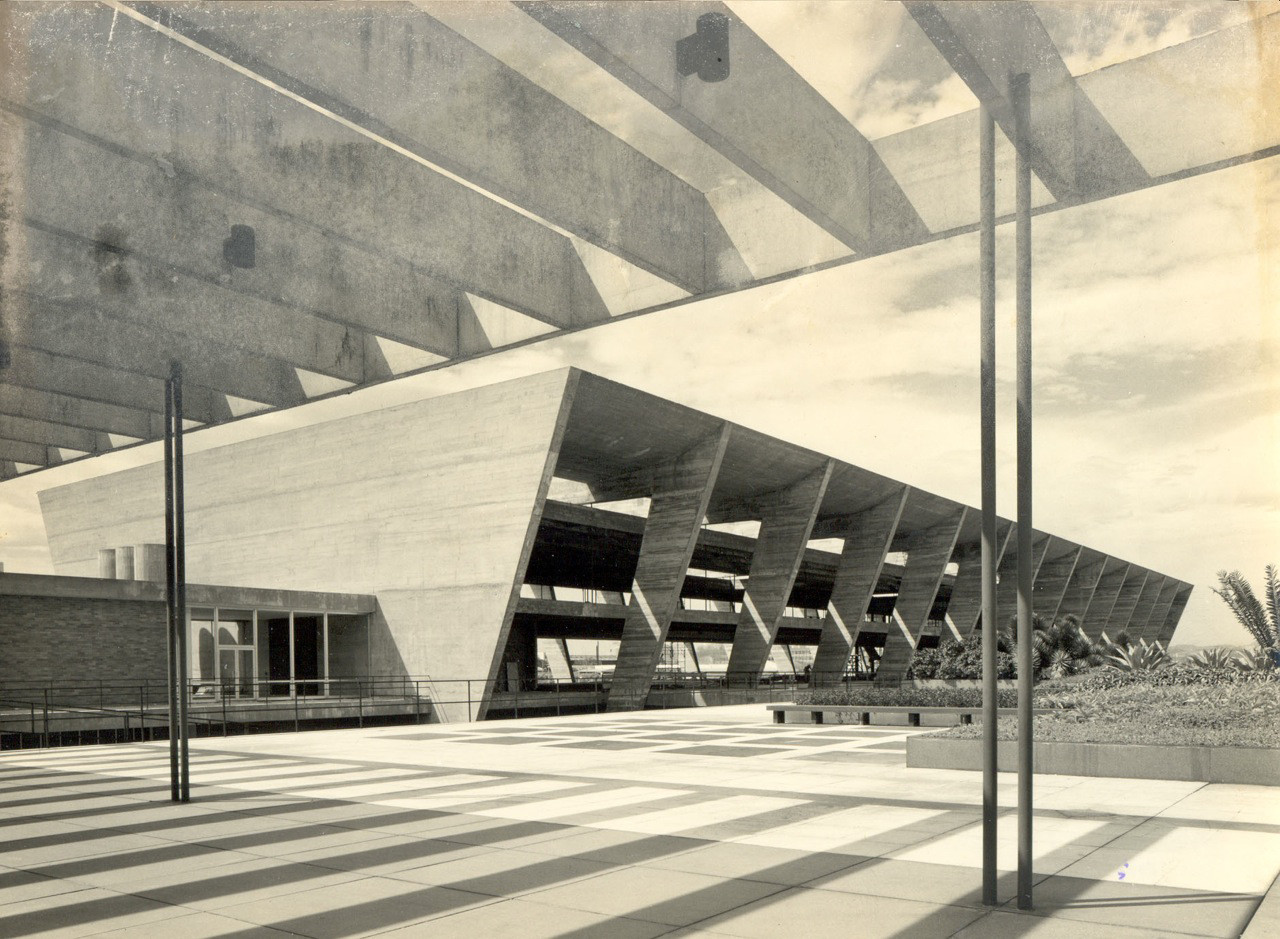 Inauguração da Primeira Exposição do Museu de Arte Moderna do RJ (1949)